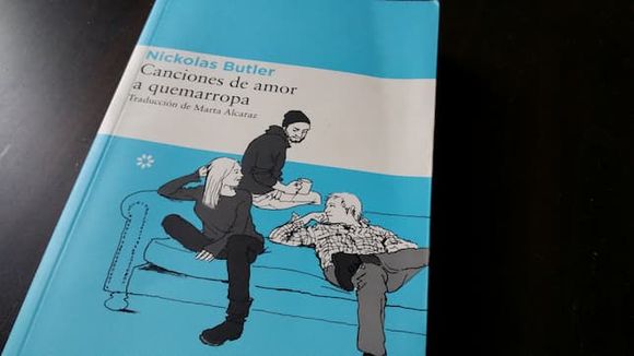 Fotografía de la portdada del libro Canciones de amor a quemarropa